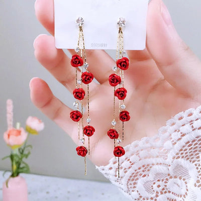 Rose d’Amour – Statement-Ohrringe mit Blüten & Glanz