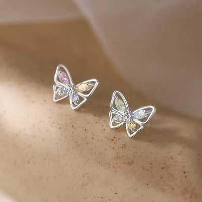 Butterfly Grace – Ohrring mit Zirkonia & Kettendetail