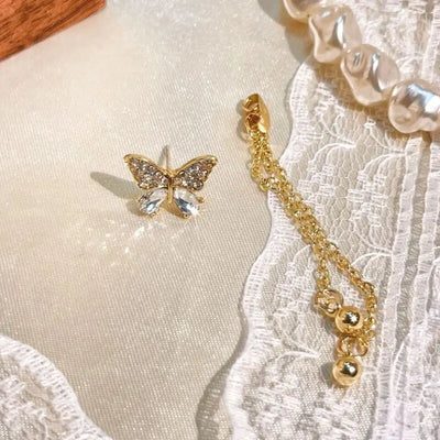 Butterfly Charm – Ohrringe mit Zirkonia & Kettendetails