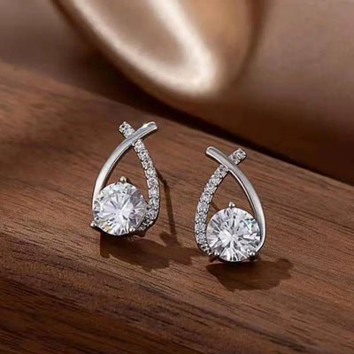 Élégance Croisée – Zirkonia-Ohrstecker in edlem Design