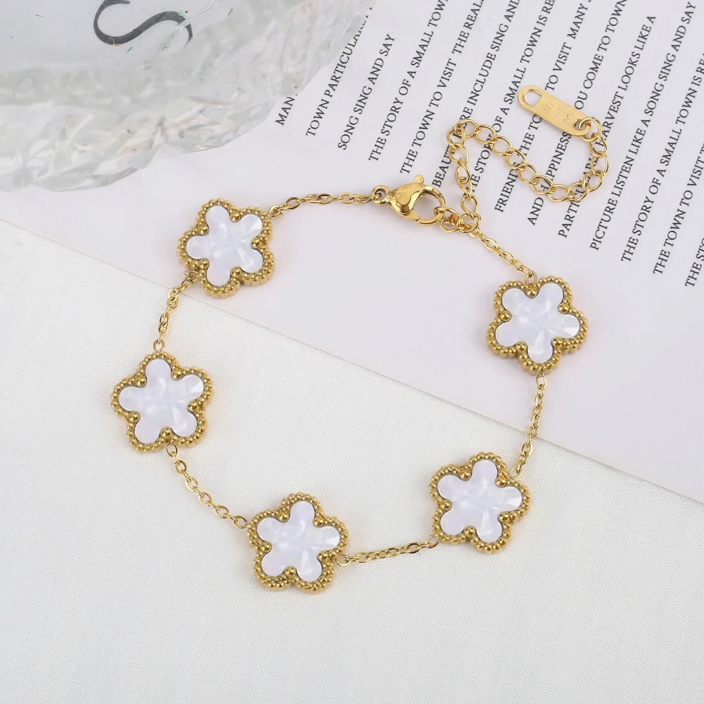 Fleur de Chance – Armband mit farbenfrohen Kleeblatt-Anhängern