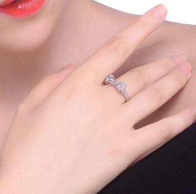 Bijou Noeud – Zirkonia-Ring mit Schleifendetail